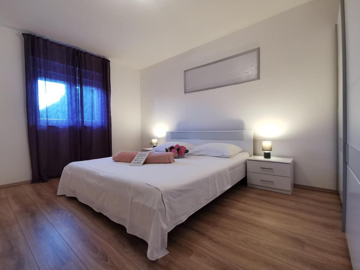 Apartment Leona Spalato Esterno foto